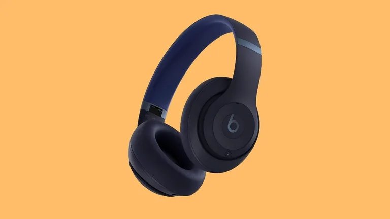 La FIFA enregistre le logo Beats sur les écouteurs de Jamal Musiala