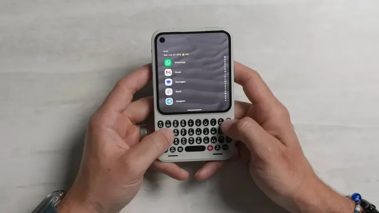 Clicks Communicator a fait sa première apparition dans un prototype fonctionnel