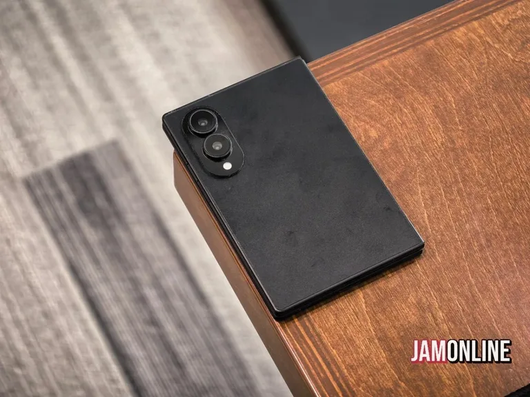 Le Galaxy Z Fold 8 est apparu en noir cette fois