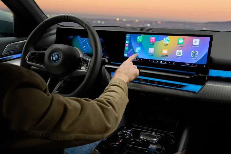 Apple se prépare à ajouter la prise en charge de la lecture vidéo à CarPlay avec iOS 27