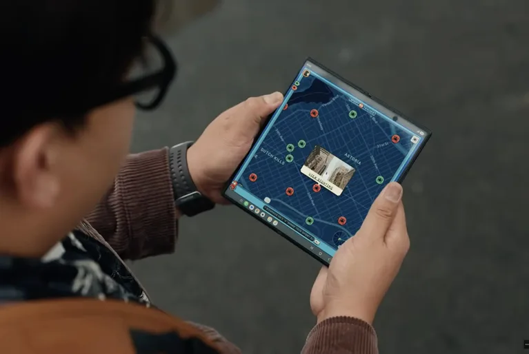 Le Galaxy Z Fold 8 est apparu dans la vidéo Spider-Man avec son design plus large