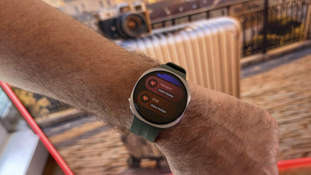 Galaxy Watch Ultra 2 surprise : une batterie beaucoup plus grande rentre dans un corps plus fin