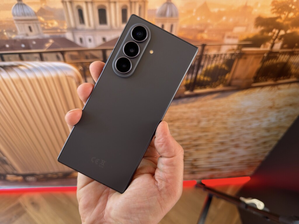 Samsung a présenté deux nouveaux modèles Fold : la version Ultra est livrée avec un appareil photo de 200 MP